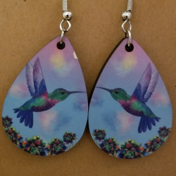 5 for $15 Beautiful Handmade Hummingbird Tear Drop Earrings - Picture 1 of 2